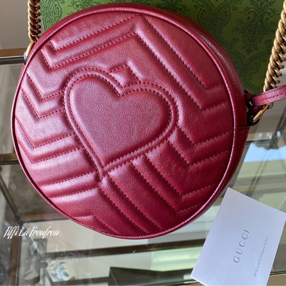 Athentic Gucci Red Quilted crossbody - Picture 7 of 16